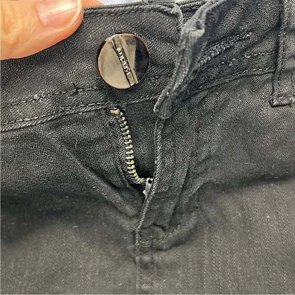 Authentic Motivi Black Skirt | USA Size 2 | Italian Quality - Picture 7 of 8